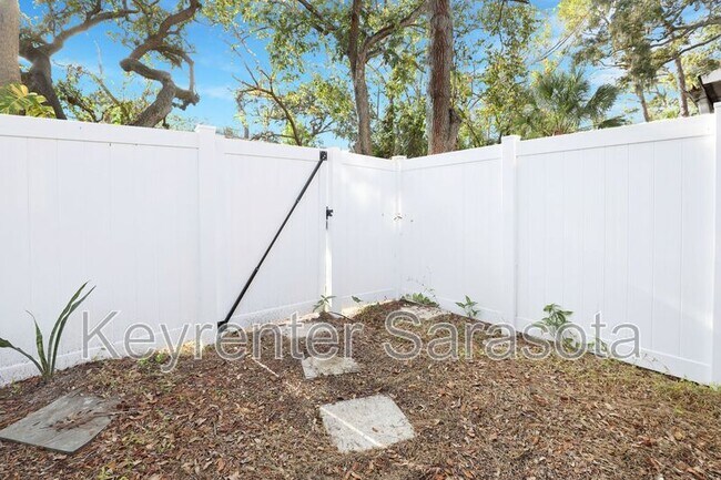 Building Photo - 4946 25th St W