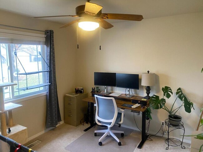 Building Photo - 1882 E Cougar Creek Dr