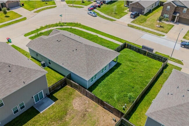 Building Photo - 6307 Highland Hts Dr