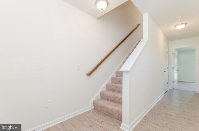 Building Photo - 172 Drexel Ct