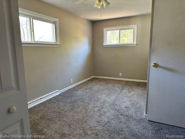 Building Photo - 2365 Rolandale St