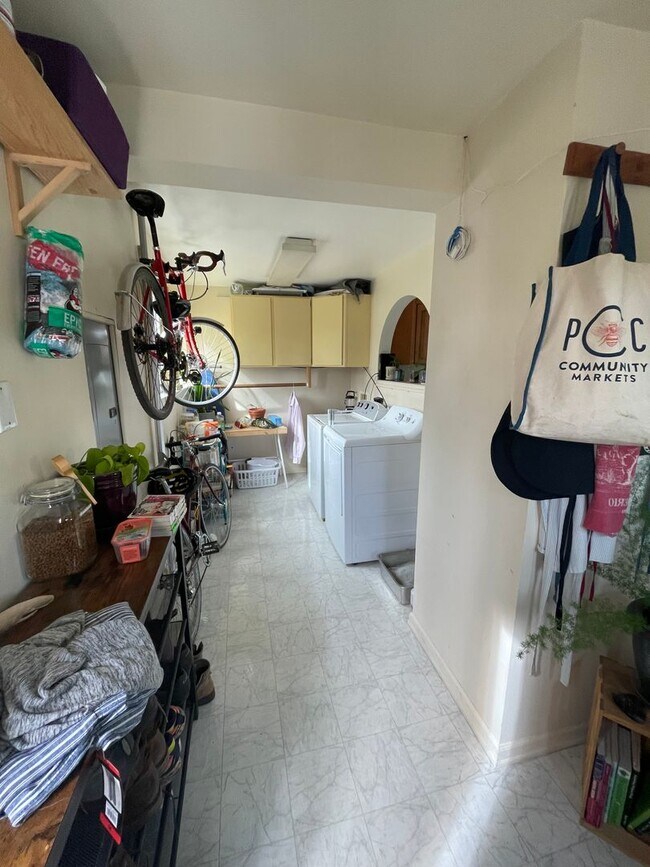 Building Photo - Jabbok LLC