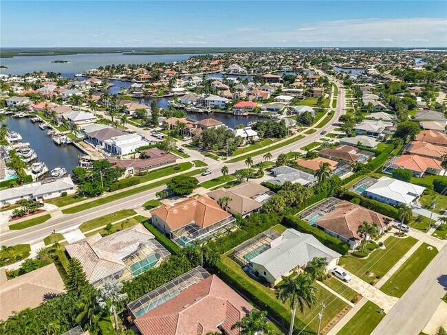 Building Photo - 620 N Barfield Dr