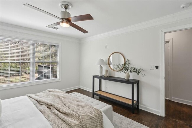 Building Photo - 1833 Flat Shoals Rd SE