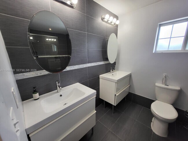 Building Photo - 9749 SW 213th Terrace