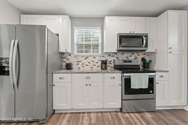 Building Photo - 1905 Niblick Dr