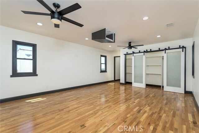 Building Photo - 5124 N Maywood Ave