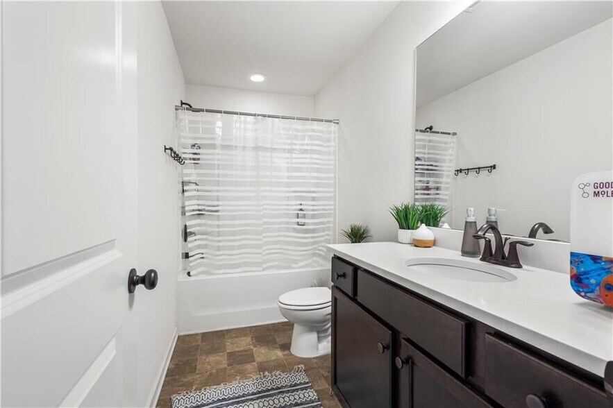 Building Photo - 869 Venture Way