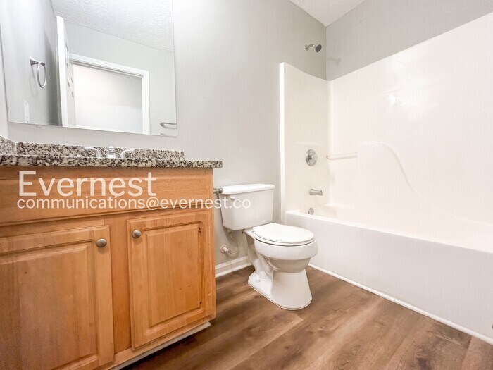 Building Photo - 435 Skif Pond Ct