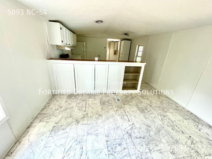 Building Photo - 5093 NC-54-