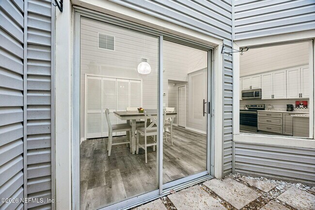 Building Photo - 12036 Arbor Lake Dr