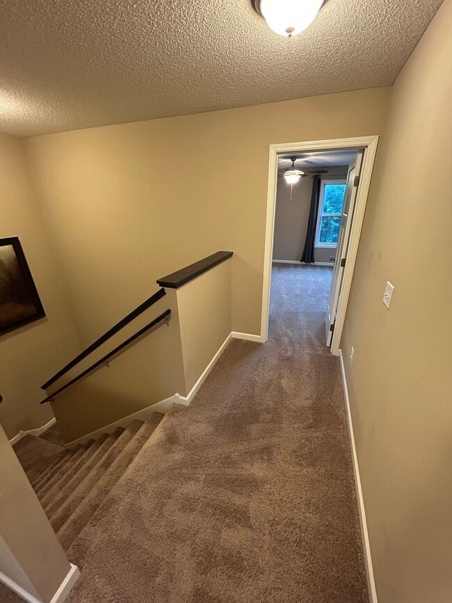 Building Photo - 1010 Van White Memorial Blvd