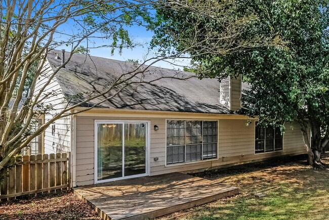 Building Photo - 640 Stonebridge Loop