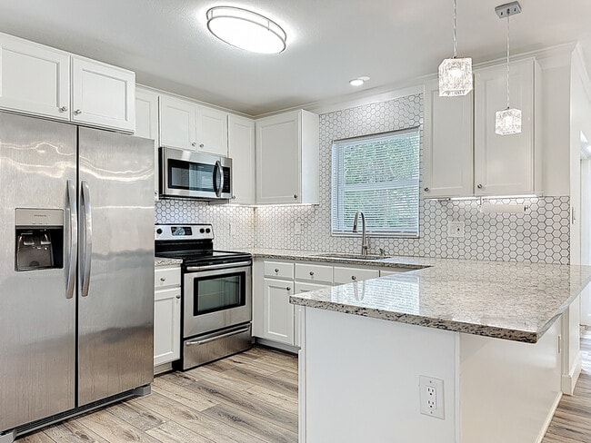 Building Photo - 3149 Nicholson Dr