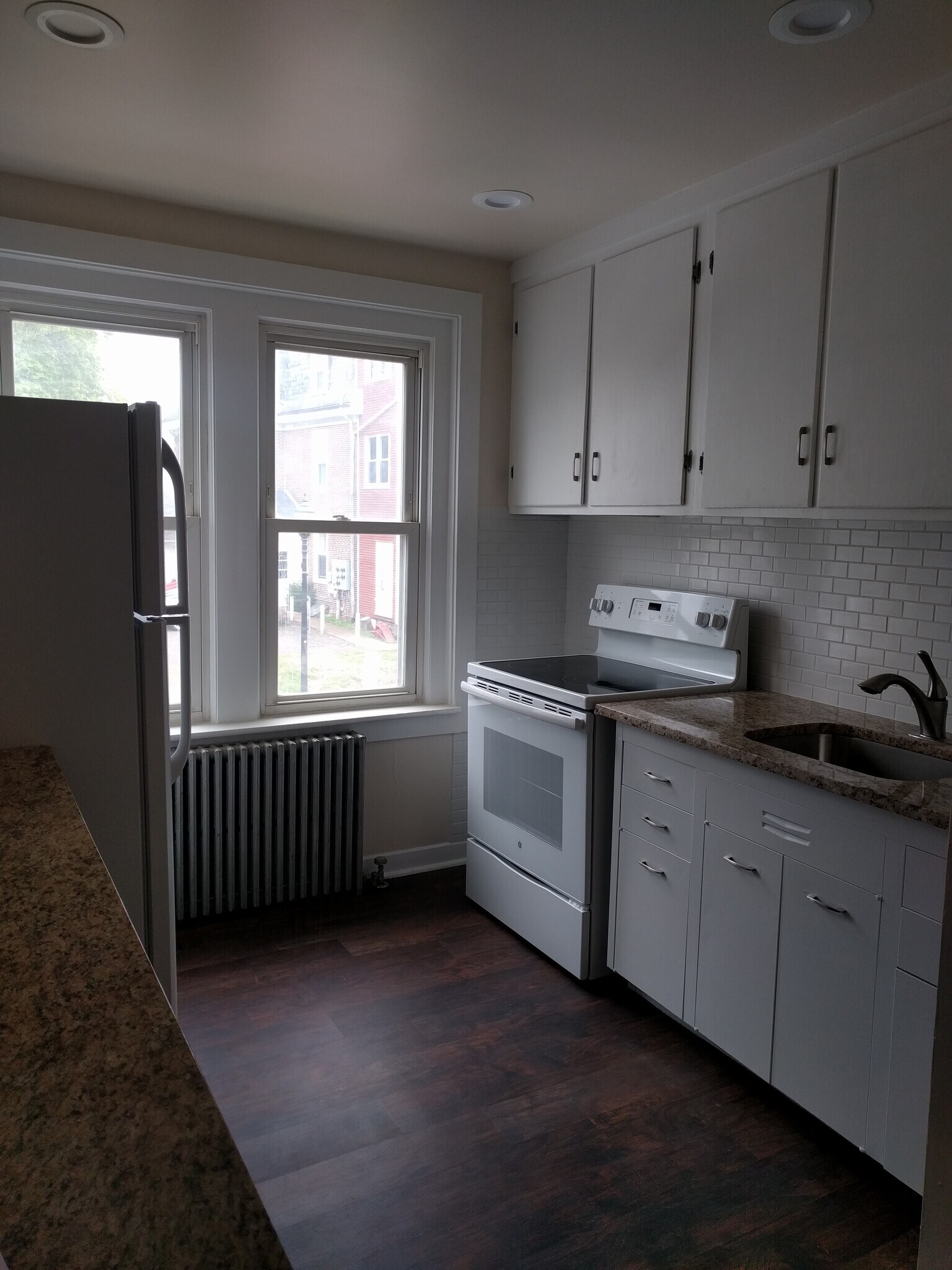 kitchen - 510 W Walnut St