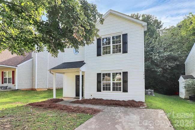 Primary Photo - 1215 McAllister Dr