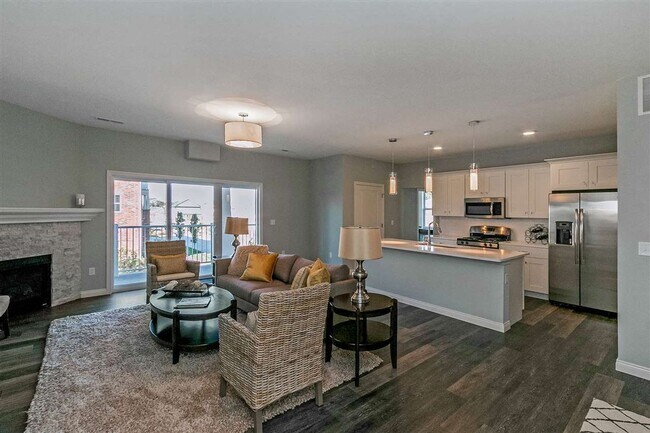 Building Photo - 2170 Willenbrock Cir