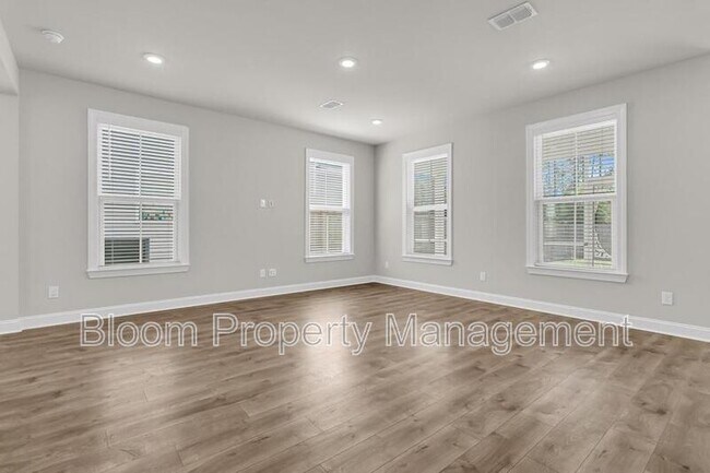 Building Photo - 120 Wappoo Trce Ln