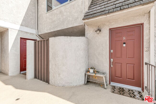 Building Photo - 4230 Whitsett Ave