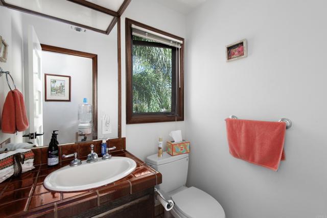 Building Photo - 714 Passiflora Ave