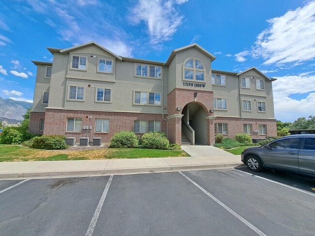 Building Photo - 1219 S 1850 W