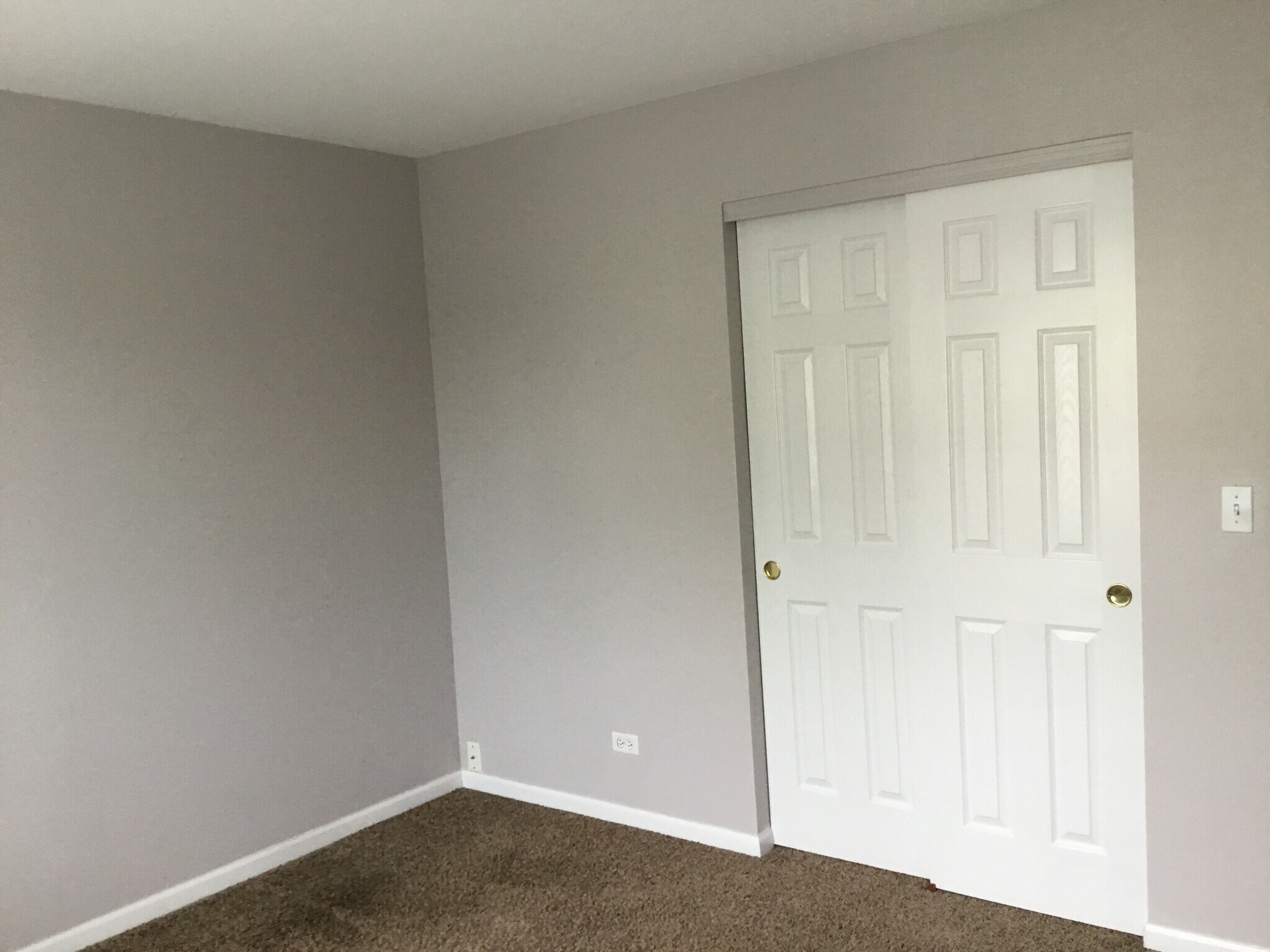 Building Photo - 312 Evergreen Cir