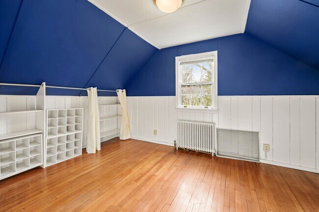 Building Photo - 5325 Chevy Chase Pky NW