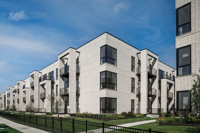 Building Photo - The Grove - Encore