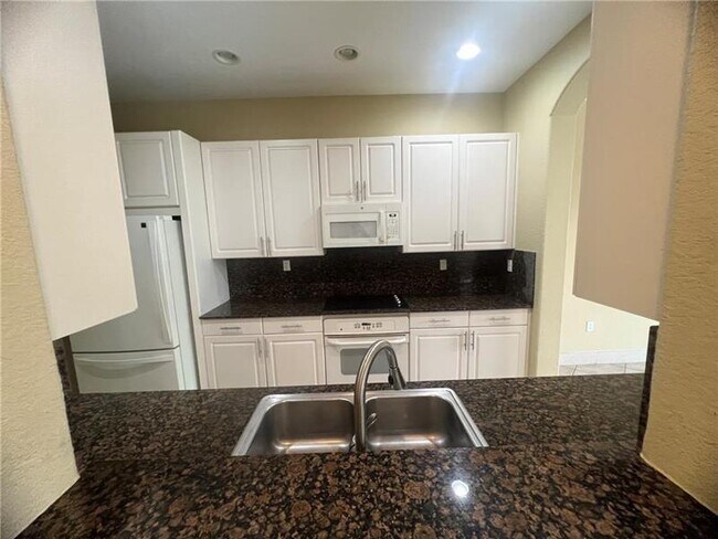 Primary Photo - 6920 Julia Gardens Dr