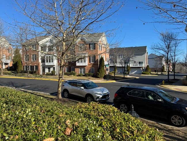 Building Photo - 14828 Potomac Branch Dr