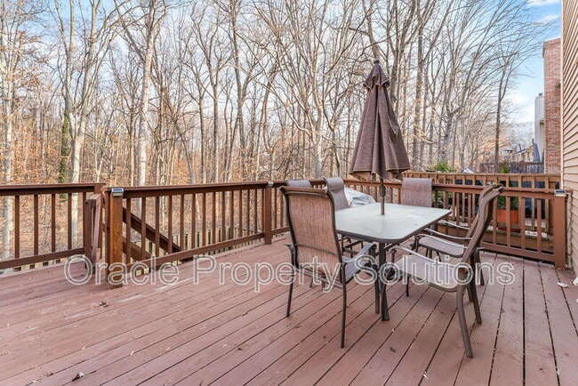 Building Photo - 5461 Grove Ridge Way