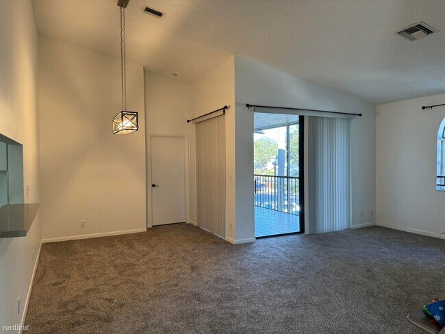 Building Photo - 3 br, 2 bath House - 5438 Verona Dr Apt I