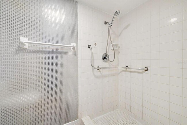 Building Photo - 218 Caryl Way