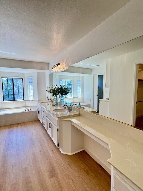 Building Photo - 2013 Raphael Ct