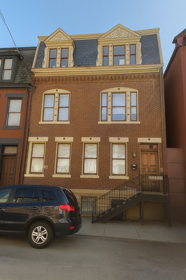 Primary Photo - 507 Avery St