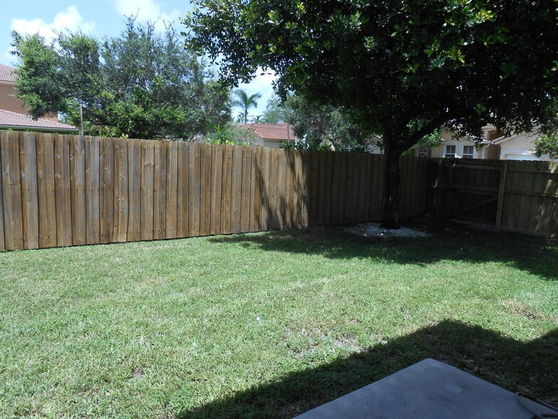 Building Photo - 12301 SW 124th Ter