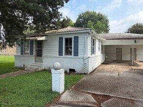 Building Photo - 507 3rd St