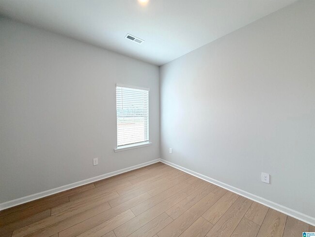 Building Photo - 4602 Hampton Glen Circle SE