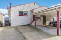 Building Photo - 1732 Dexter Ave N