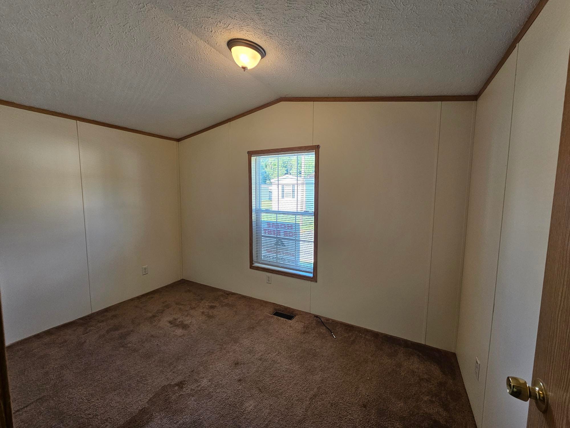 Building Photo - 27 Woodside Ln