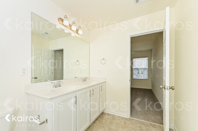 Building Photo - 149 Dudley Way