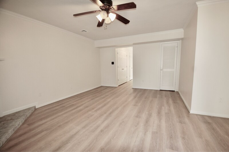 Building Photo - 937 Welch Cir