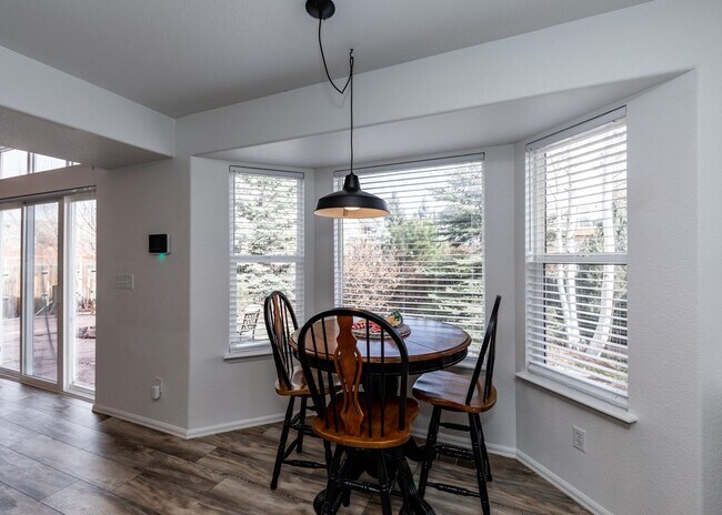 Building Photo - Beautiful 4 Bedroom Home in North Gate D20