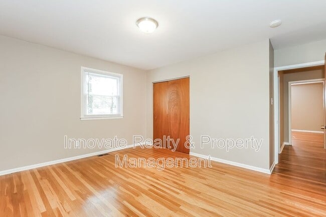 Building Photo - 1613 Kenmare Dr