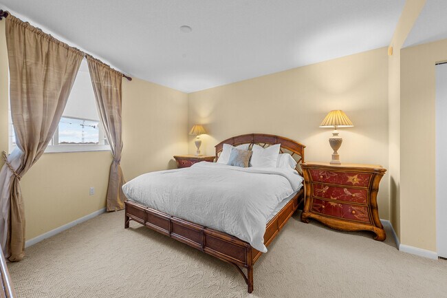 Building Photo - 1551 N Flagler Dr