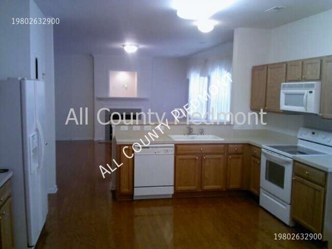 Building Photo - 9819 Forest Run Ln