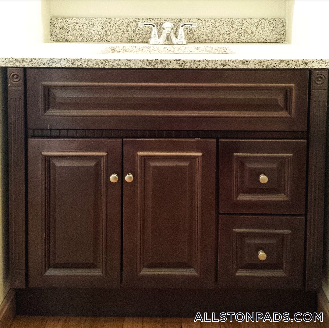 Building Photo - 1110 Commonwealth Ave