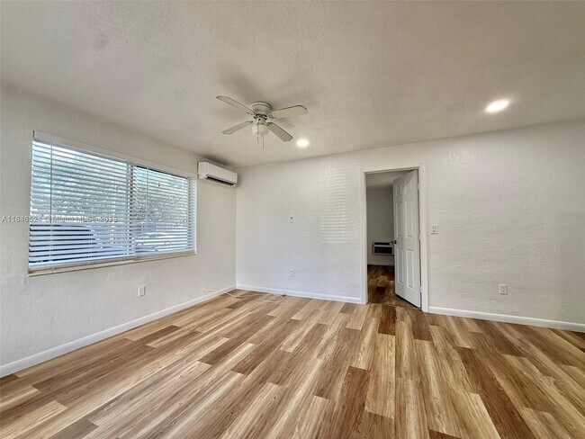 Building Photo - 64 NE 78th St