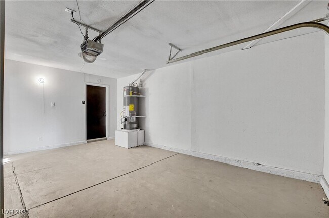 Building Photo - 4012 N Mira Ln