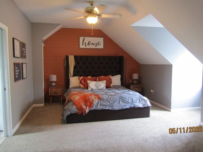 Building Photo - 802 Greenview Cir